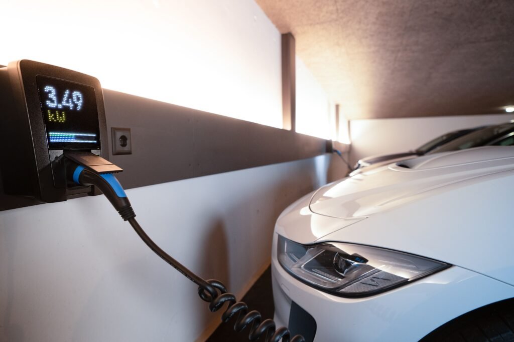 Cargador de coche eléctrico en comunidad de vecinos