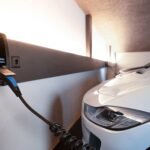Cargador de coche eléctrico en comunidad de vecinos
