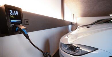 Cargador de coche eléctrico en comunidad de vecinos